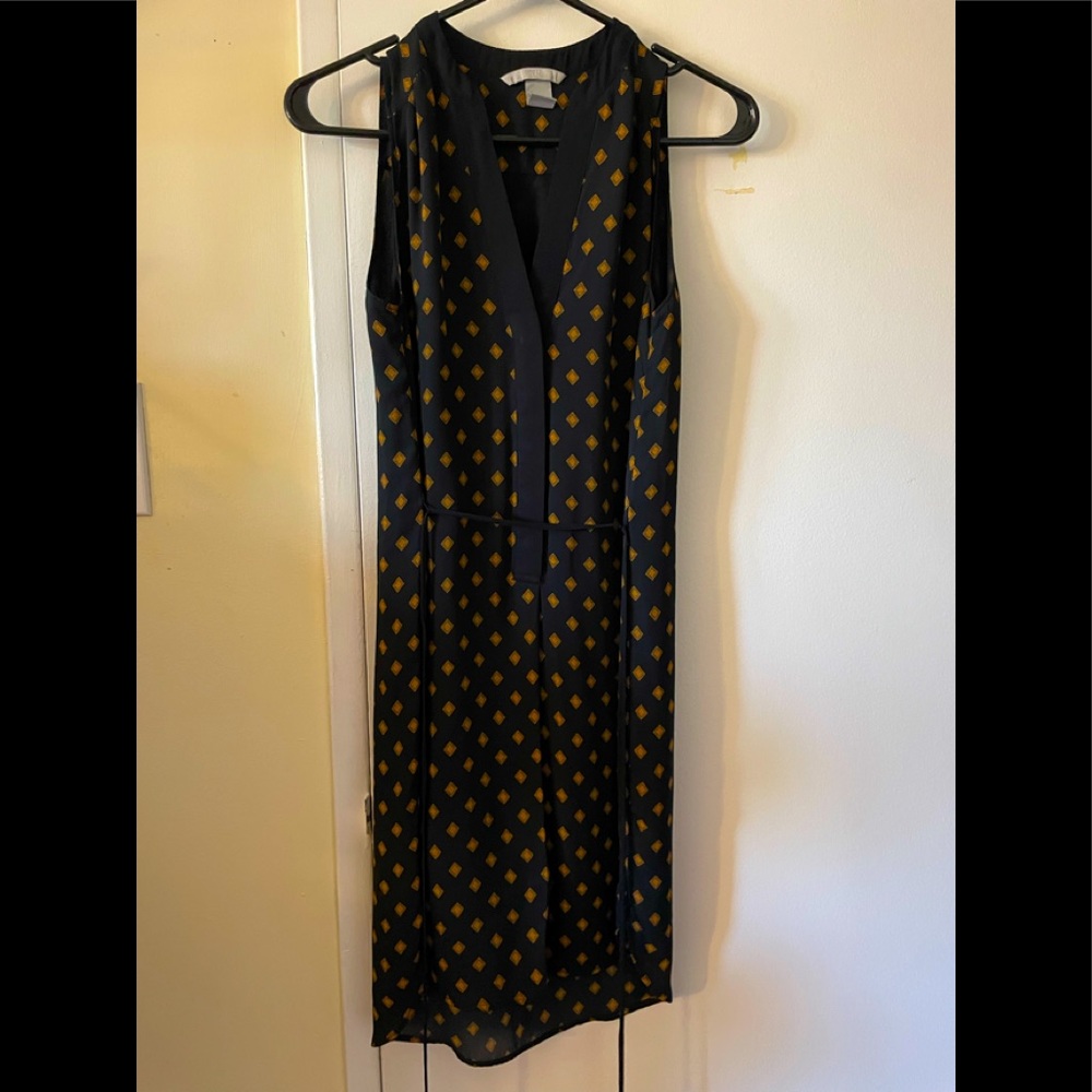 Sleeveless shift dress H&M